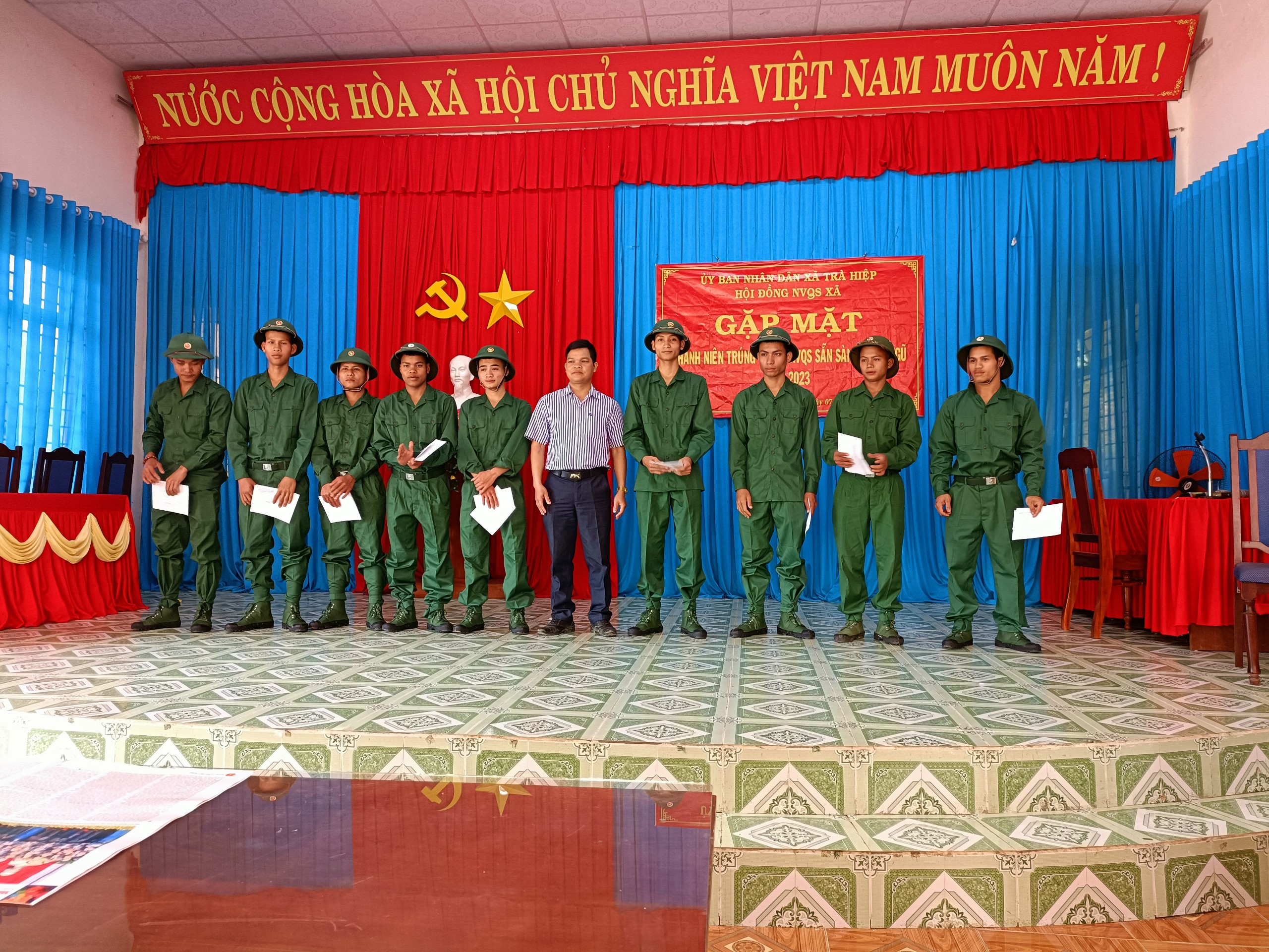 Hội nghị tổ chức gặp mặt thanh niên trúng tuyển lên đường nhập ngũ của xã Trà Hiệp năm 2023